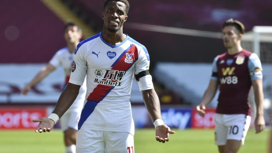 Zaha recibe insultos racistas, detienen a niño de 12 años