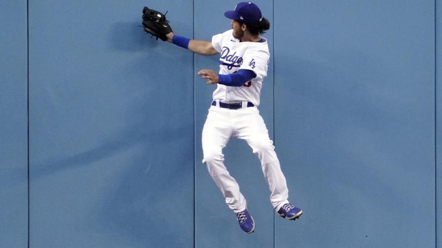 Kershaw recupera la forma y Dodgers arrollan a Rangers 12-1 Kershaw recupera la forma y Dodgers arrollan a Rangers 12-1