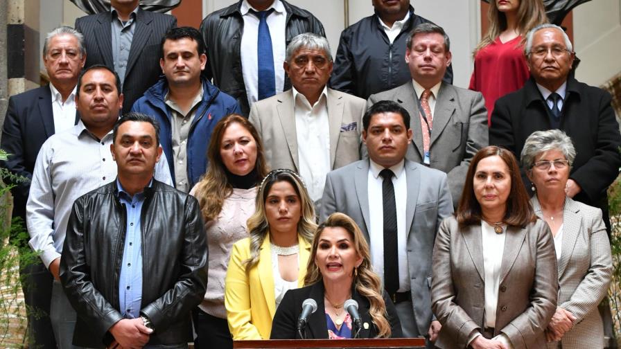 La democracia ha avanzado en Bolivia, dice Áñez en su último mensaje