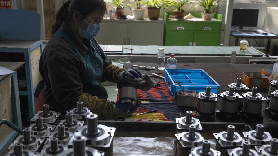 Economía china crece 3,2% tras su reapertura