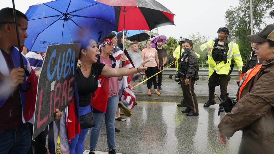 Activistas cuestionan doble rasero en protestas en Florida