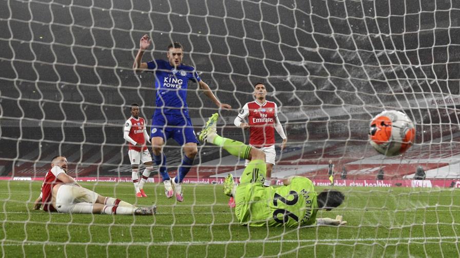 Pulisic brilla; Chelsea gana y desplaza a Leicester