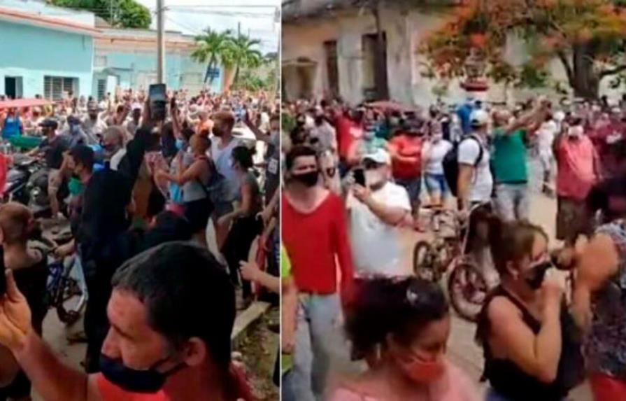 Jóvenes comienzan a manifestarse en céntrica avenida de La Habana