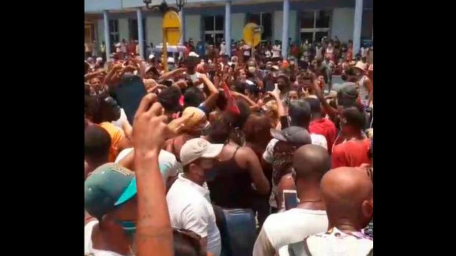 Denuncian represión contra manifestantes en protestas en Cuba