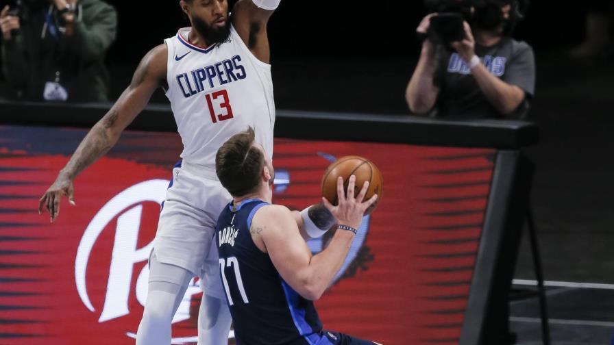 Leonard y los Clippers se imponen 109-99 sobre los Mavericks