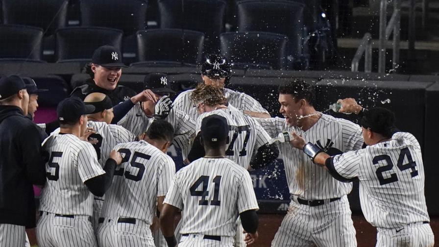 Con jonrón de Frazier en la 11ma, Yanquis superan a Rays