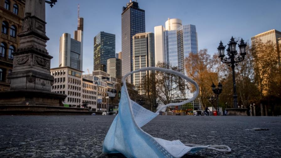 Merkel defiende duras nuevas restricciones contra virus