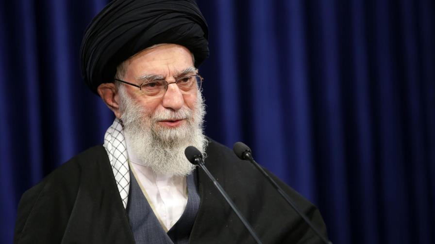 Twitter suspende cuenta vinculada con líder de Irán