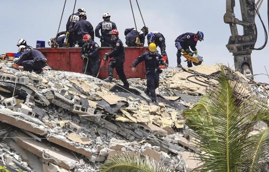 Sube a 5 número de muertos en edificio derruido de Miami Sube a 5 número de muertos en edificio derruido de Miami