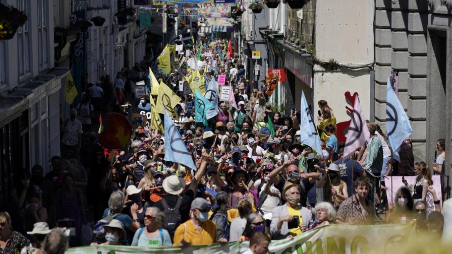 Protestas contra el cambio climático durante cumbre del G7