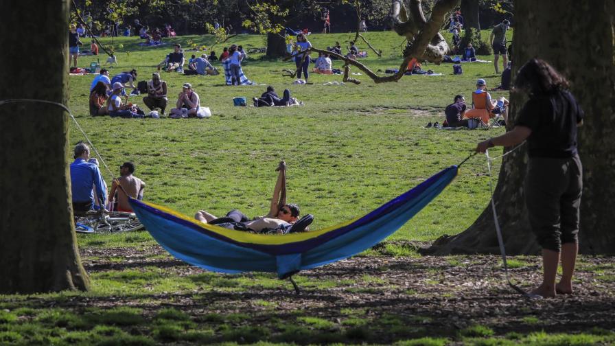 Unos países relajan cuarentenas; hay más contagios en otros