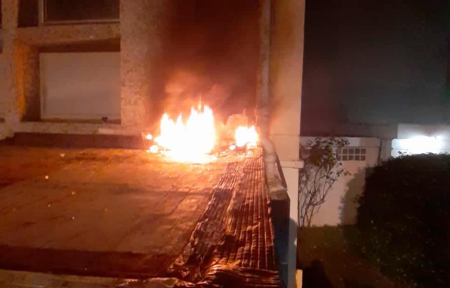 Cuba dice que su Embajada en París fue atacada con molotov