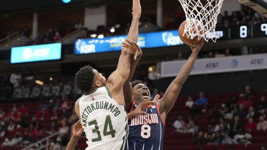 Milwaukee frena racha triunfal de Houston al ganar 123-114
