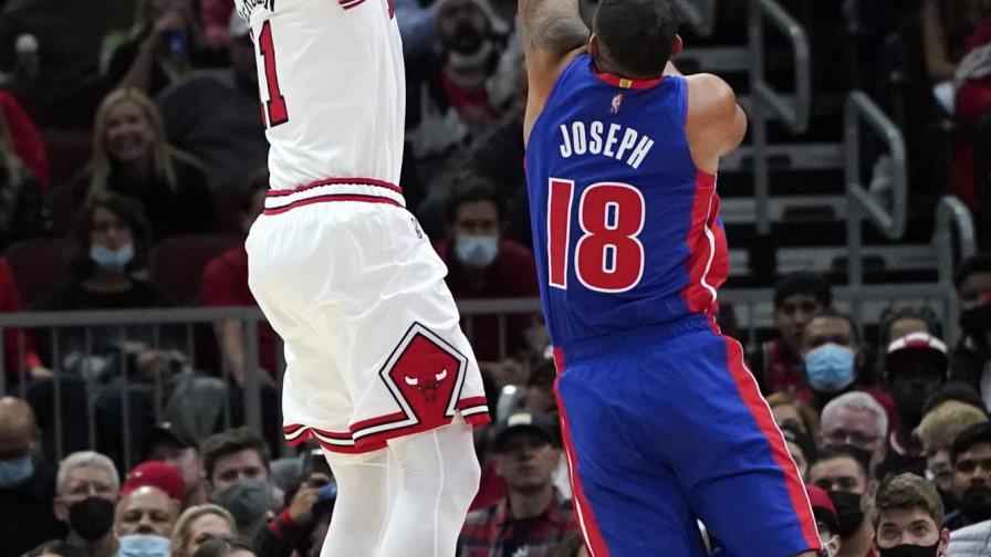 DeRozan ayuda a Bulls en victoria sobre Pistons DeRozan ayuda a Bulls en victoria sobre Pistons