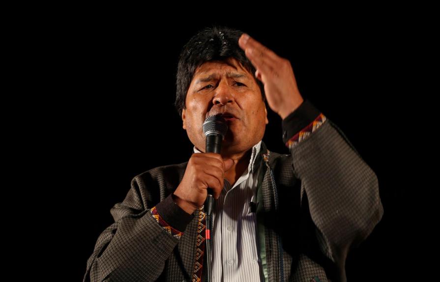 Morales cuestiona a la oposición por qué se presentó si le considera ilegal