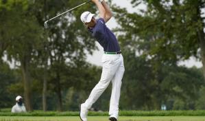 Thomas lidera el US Open con 65 golpes en jornada apacible
