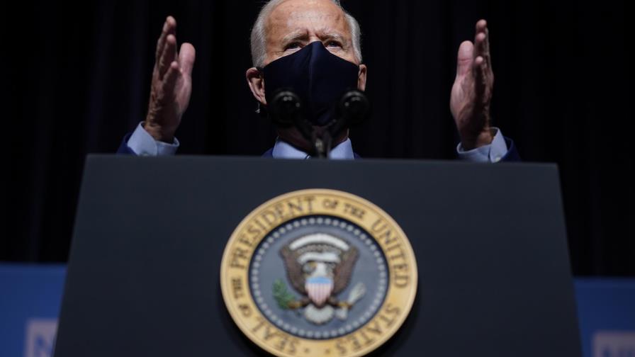 Juez federal suspende moratoria de deportaciones de Biden