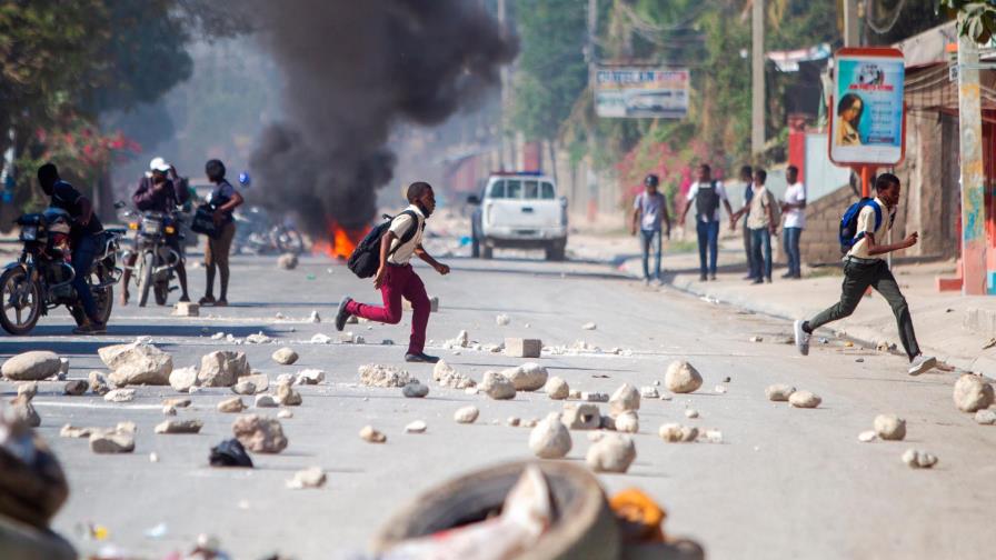 Estudiantes haitianos protestan en las calles contra una ola de secuestros