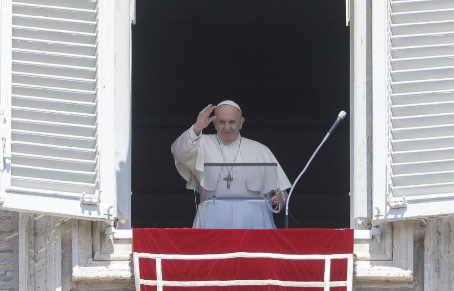 Papa destituye a jerarquía de diócesis ecuatoriana