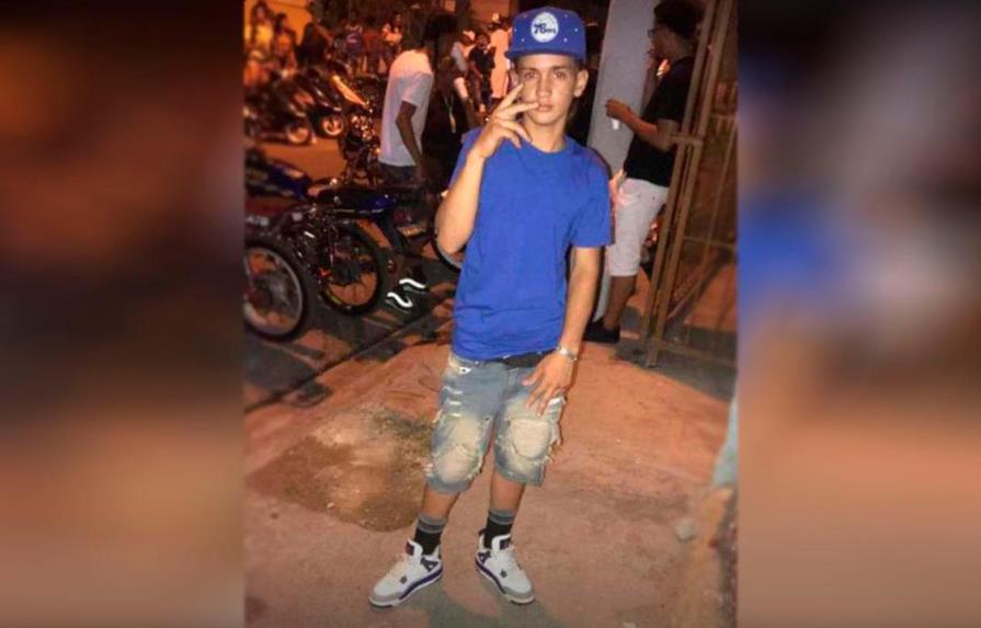 Policía identifica a adolescente mató a su pareja en Santiago y la llama a entregarse