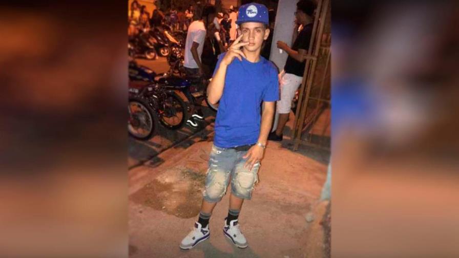 Policía identifica a adolescente mató a su pareja en Santiago y la llama a entregarse