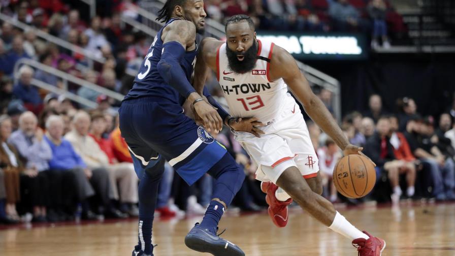 Harden rebasa los 20.000 puntos, Rockets vencen a Twolves