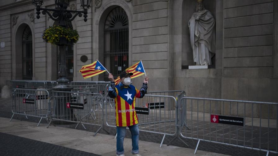 Avance de los independentistas catalanes hace eco en España