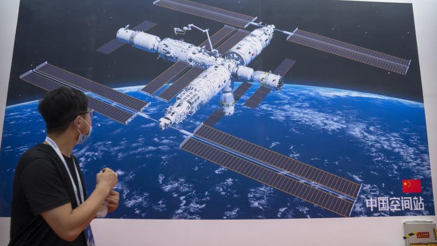 Astronautas chinos vuelven a Tierra tras misión de 90 días