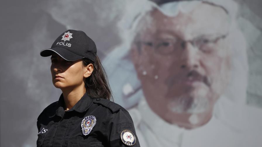 Recuerdan a Kashoggi frente al consulado donde lo mataron