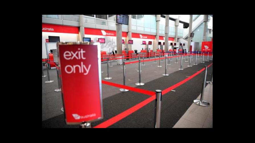La demanda mundial de pasajeros se desplomó un 52,9 % en marzo, según la IATA