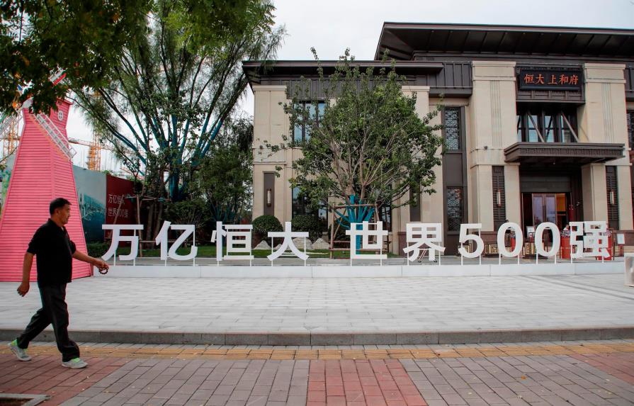 El gigante inmobiliario chino Evergrande aplica tácticas desesperadas para evitar la quiebra