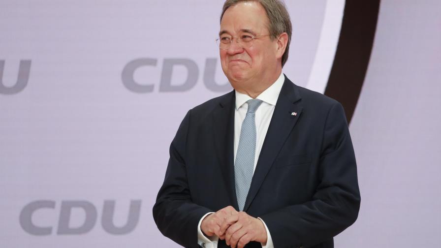 Eligen nuevo líder de partido al que pertenece Angela Merkel