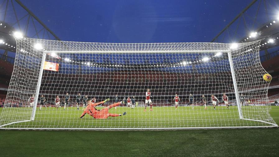 Manchester United tropieza en West Brom y ve más lejos al City