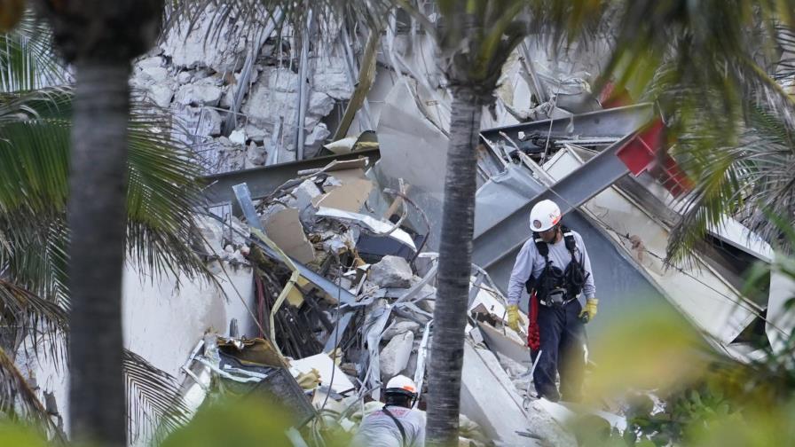 Edificio derruido en Miami: 4 muertos, 159 desaparecidos