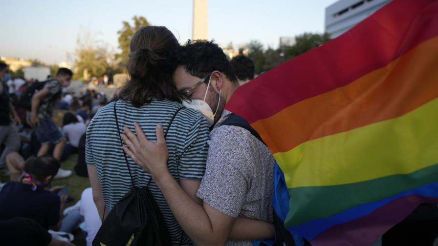 Presidente de Chile promulga ley de matrimonio igualitario
