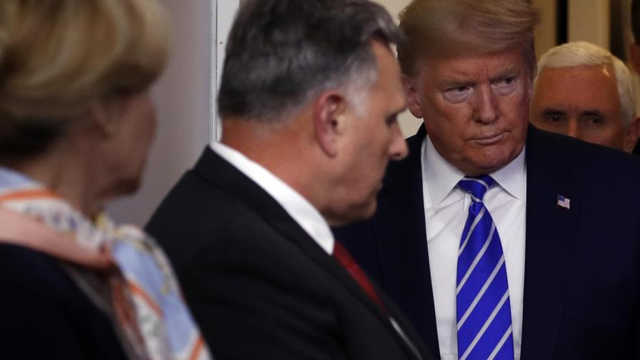 Trump presenta idea sobre luz solar contra el coronavirus