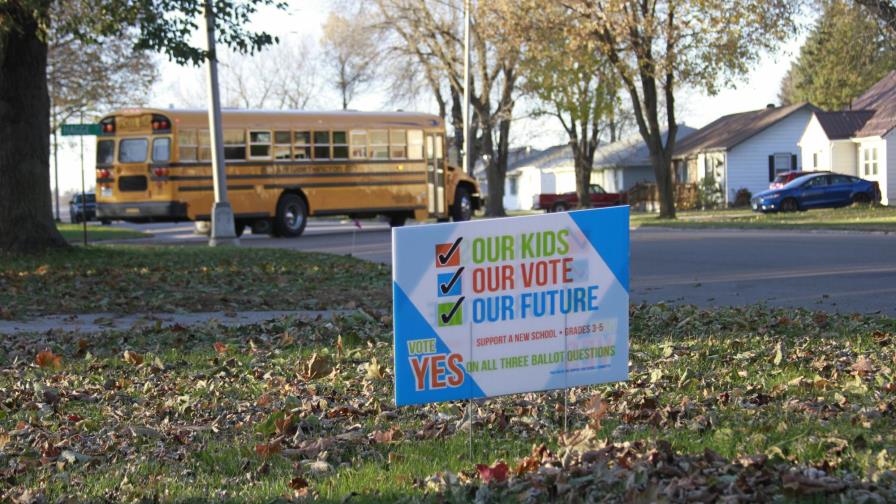 Referendo sobre escuelas en Minnesota involucra inmigración