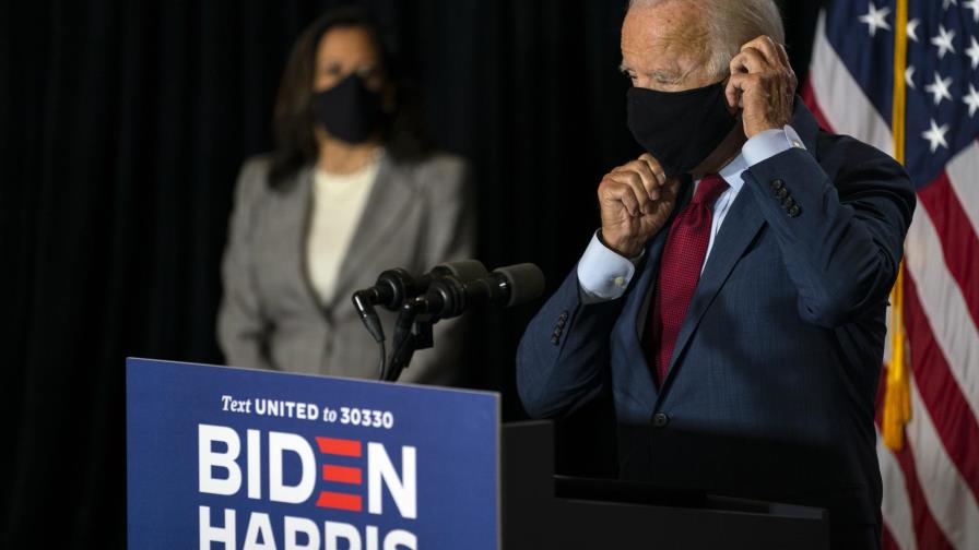 Biden pide hacer obligatorio el uso de mascarillas en EEUU