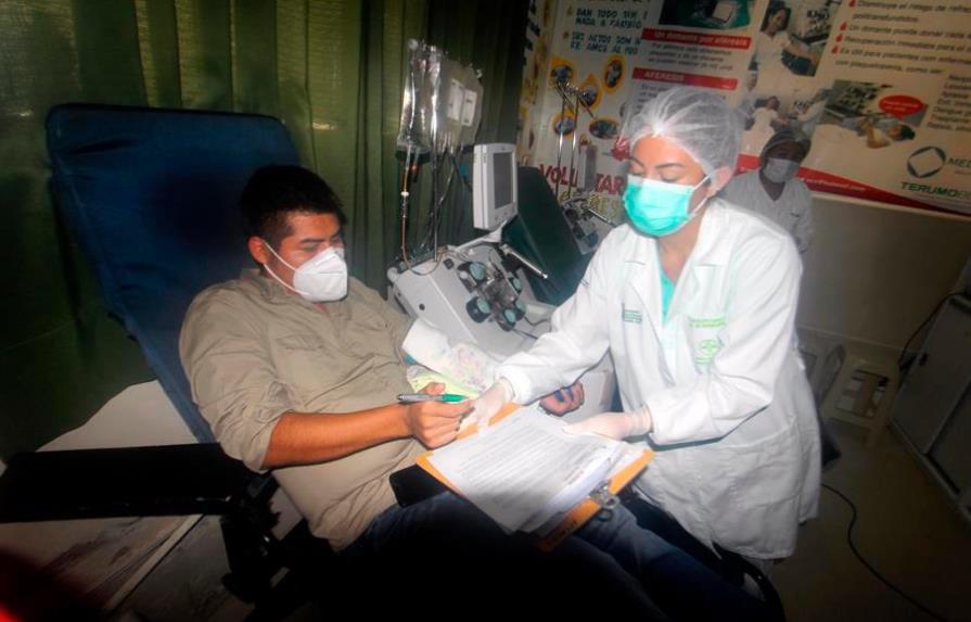 “Busco plasma”, la última esperanza ante la COVID-19 en Bolivia