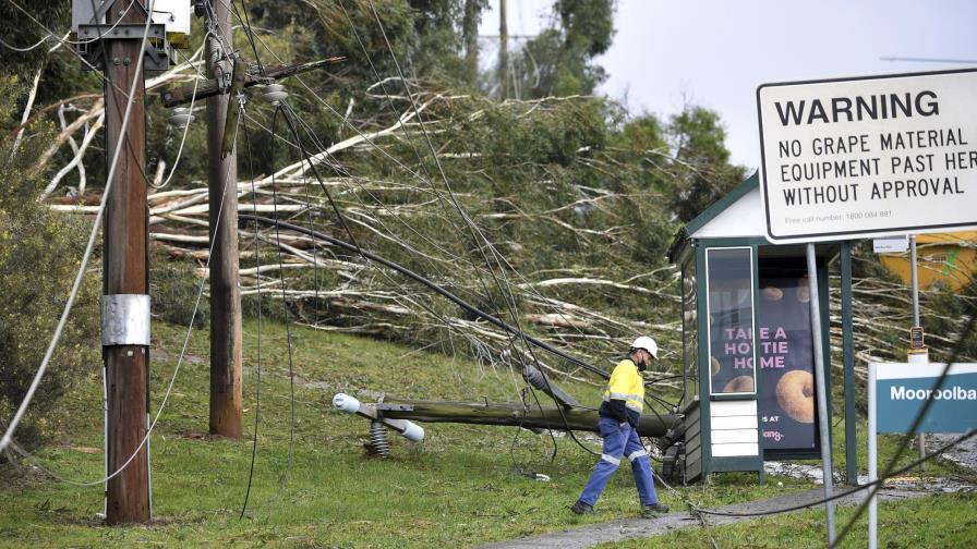 Viento, lluvia provocan inundaciones en sureste de Australia Viento, lluvia provocan inundaciones en sureste de Australia