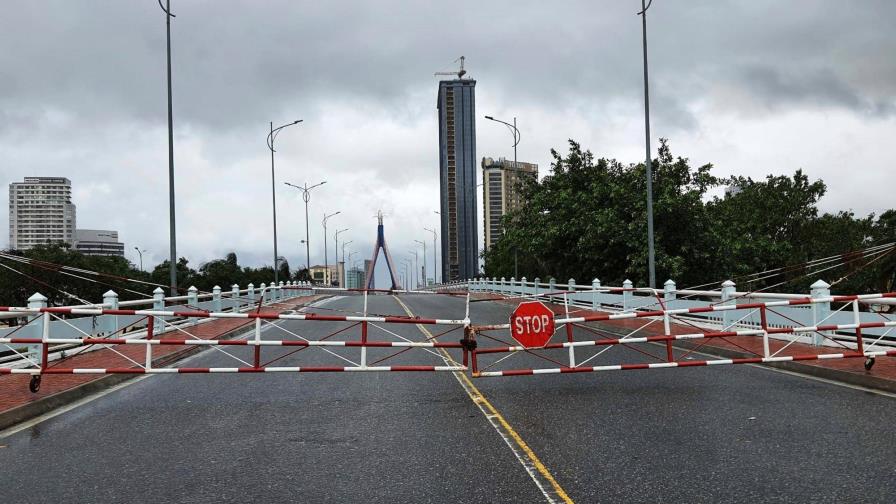 Al menos 2 muertos, 26 desaparecidos en Vietnam por un tifón