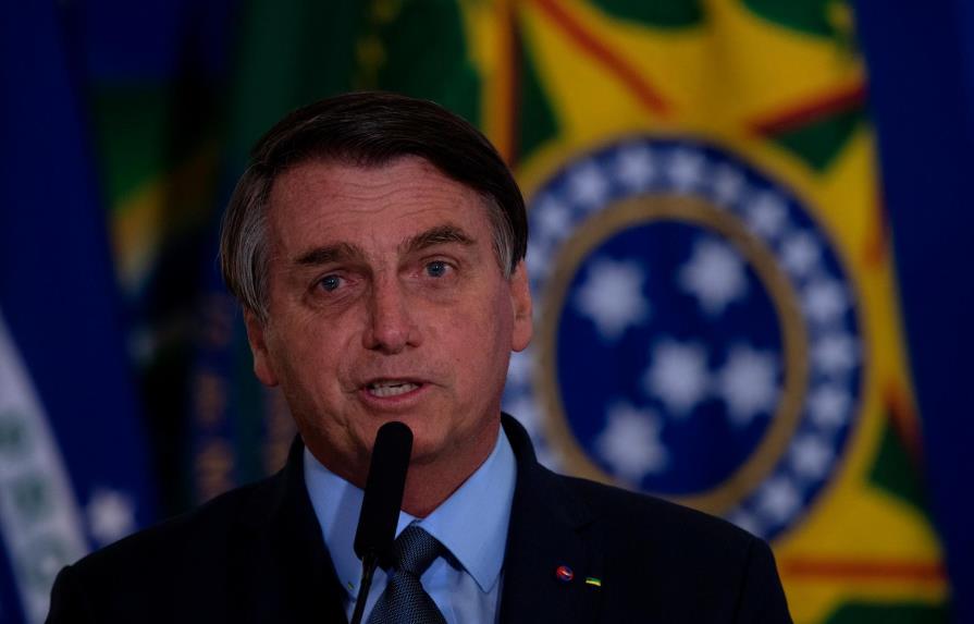 Bolsonaro lamenta 200,000 muertos por COVID-19, pero dice que “la vida sigue”
