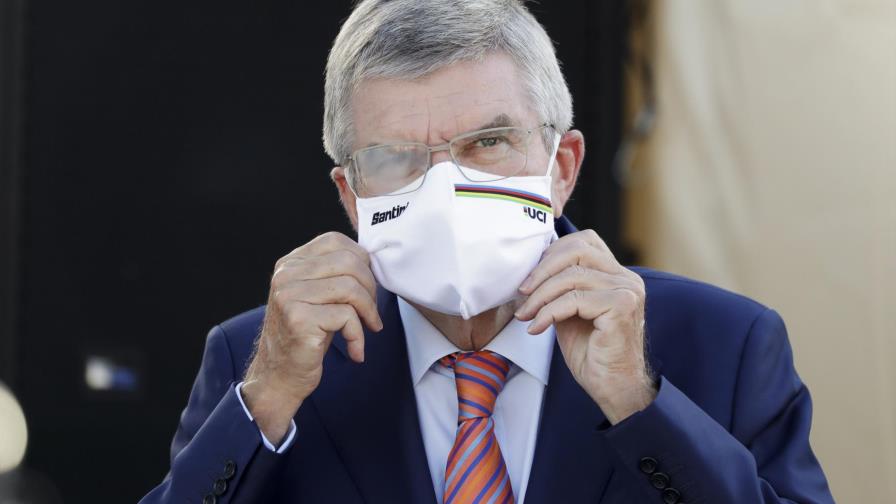 Presidente del COI visita Tokio para alentar realización de los  Juegos Olímpicos