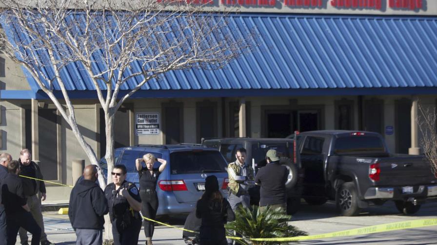 Mueren tres en tiroteo en armería en suburbio de Nueva Orleans