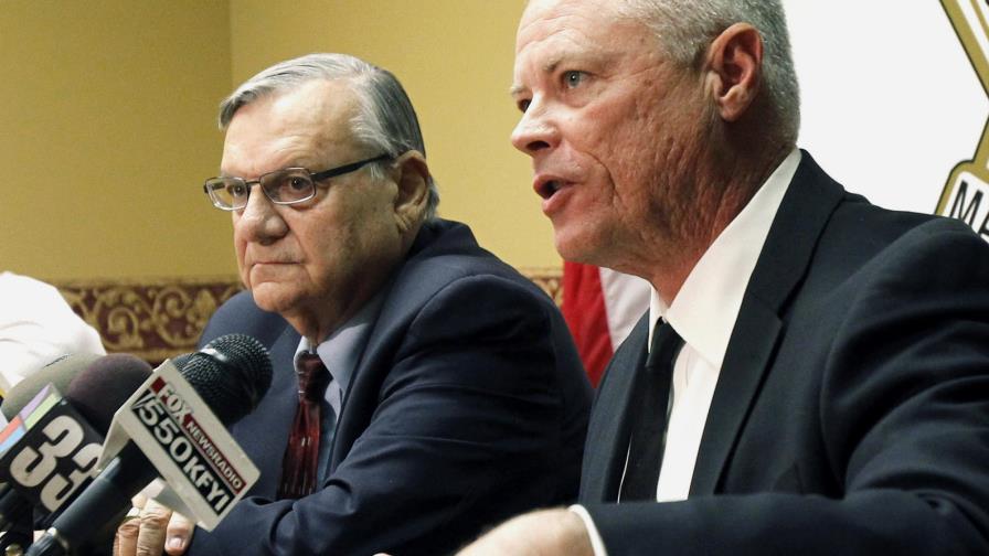 Ayudantes de Arpaio ignoraron orden de suspender redadas Ayudantes de Arpaio ignoraron orden de suspender redadas