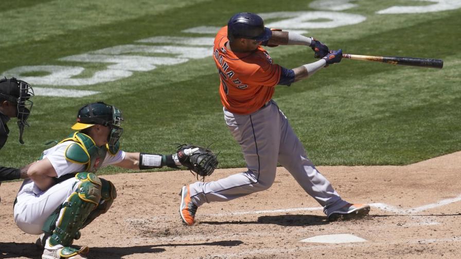 Maldonado produce 3; Astros rebasan a Atléticos en la cima