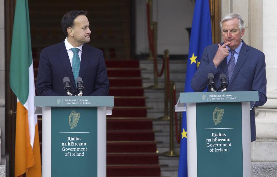 Premier irlandés dice que UE tiene ventaja en Brexit