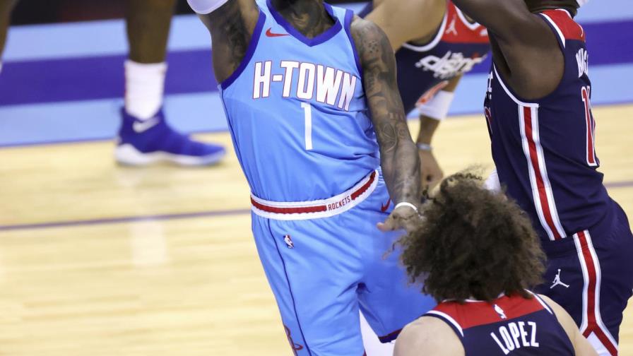 Con 24 puntos de Wall, Rockets arrollan a Wizards