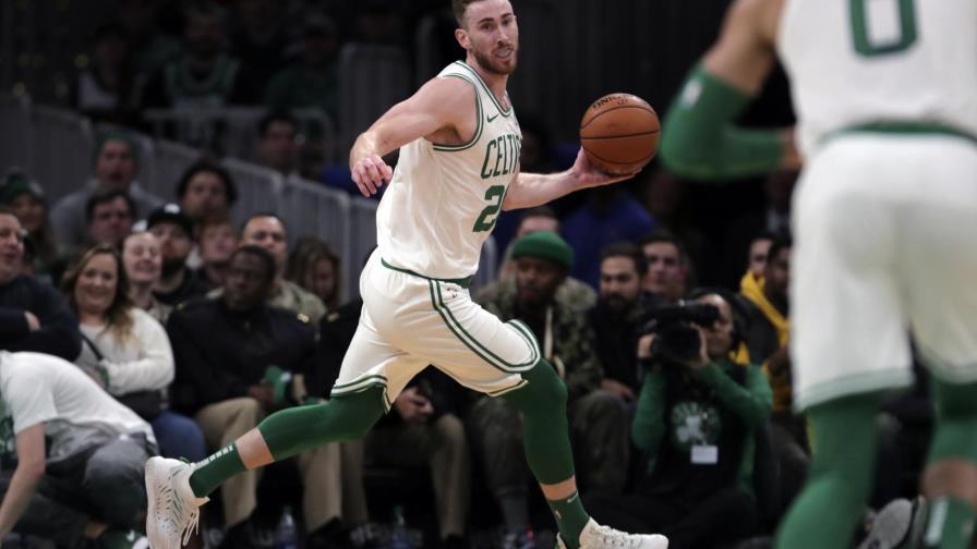 Hayward vuelve, Walker anota 22, Celtics vapulean a Cavs