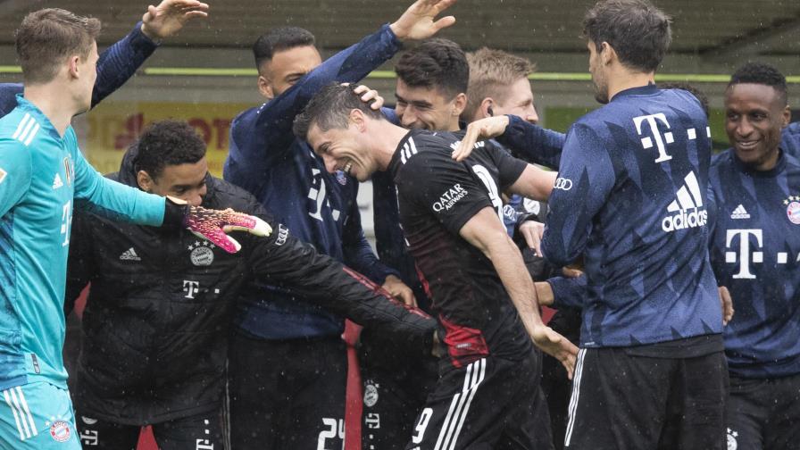 Lewandowski iguala récord de 40 goles en la Bundesliga Lewandowski iguala récord de 40 goles en la Bundesliga